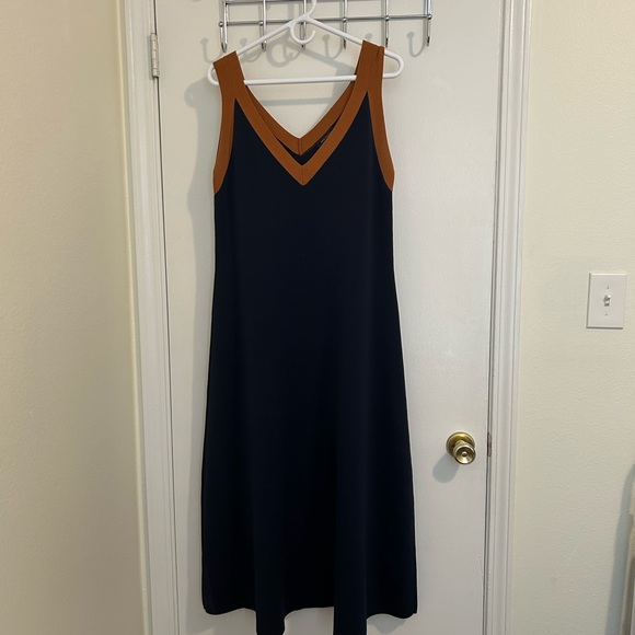 Ann Taylor Dresses & Skirts - Like new Ann Taylor Navy Maxi Dress with Tan Trim size M